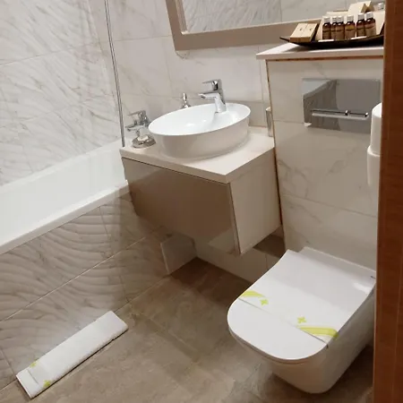 Elegant - Titan Park *