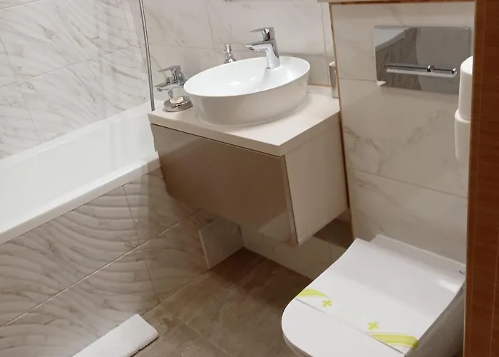 Elegant - Titan Park *